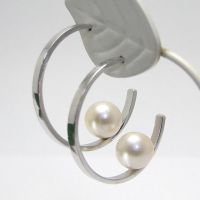 【31】真珠のフープ風ピアス